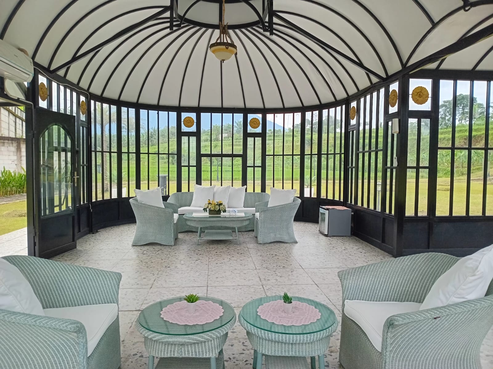 Glass House 6